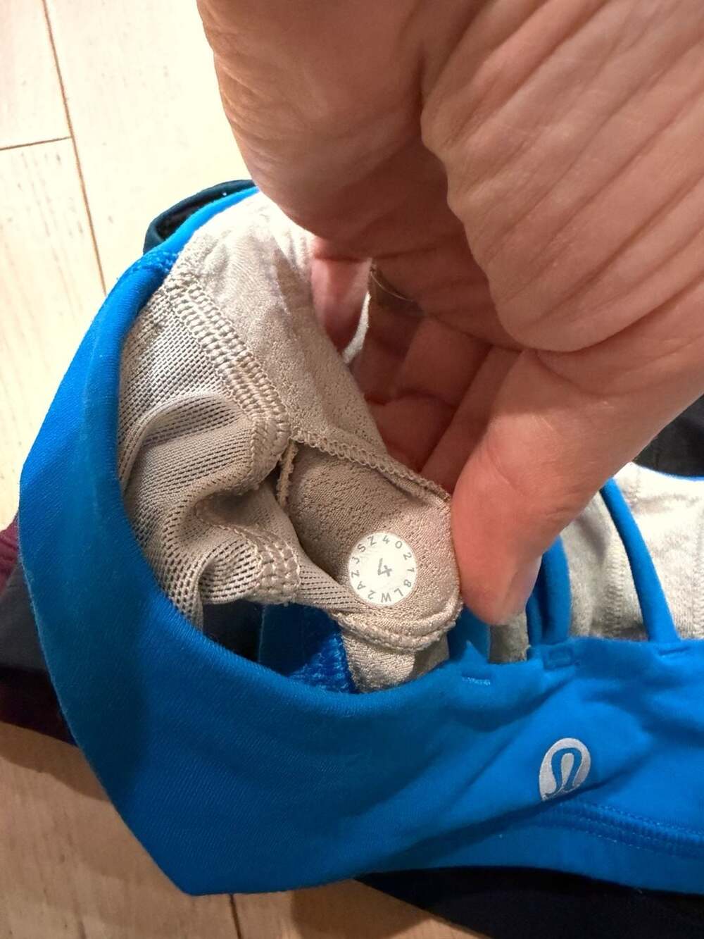 Lot of 4 Lululemon Women's Assorted Sports Bra Bundle, Various Styles size 4 - Picture 8 of 9